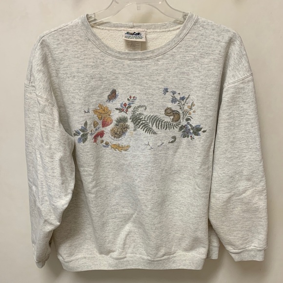 Northern Reflections Tops - New CL Women’s Gray Sweatshirt with Nature Print
